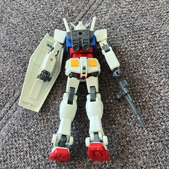 Gundam Action Figure - Picture 2 of 3